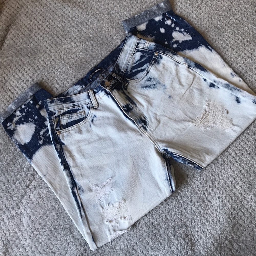✨Distressed✨ - Picture 3 of 3